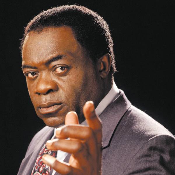 வில்லன் இல்லை ஹீரோ