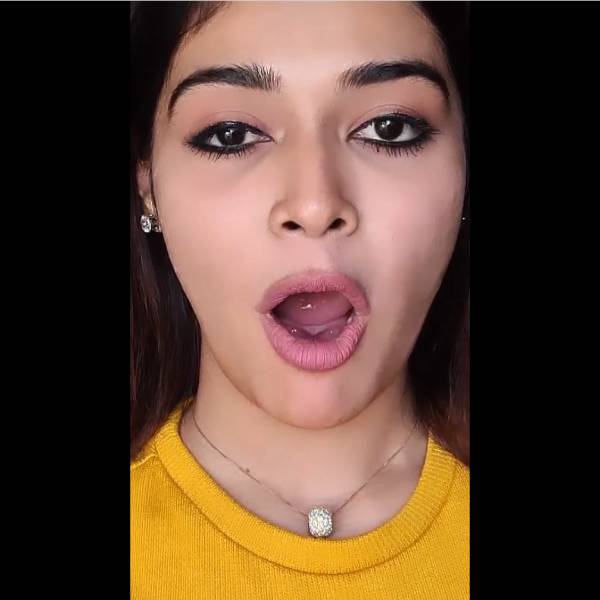 பிரபலமானார்