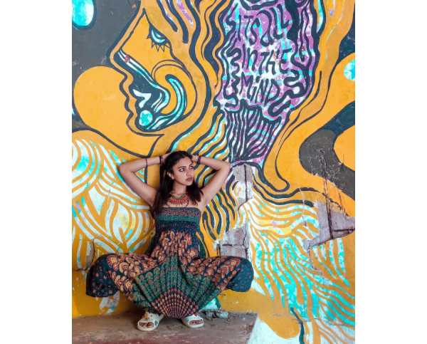 குத்த வச்சு.. 