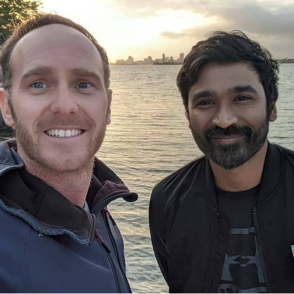 கலிஃபோர்னியாவில் தனுஷ் 