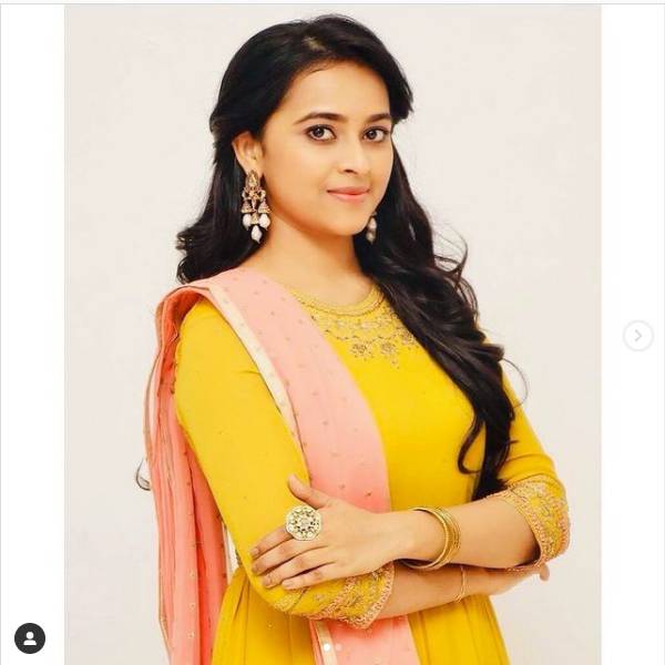 பிறந்தநாள் ஃபோட்டோ கேட்ட ரசிகர்கள் 