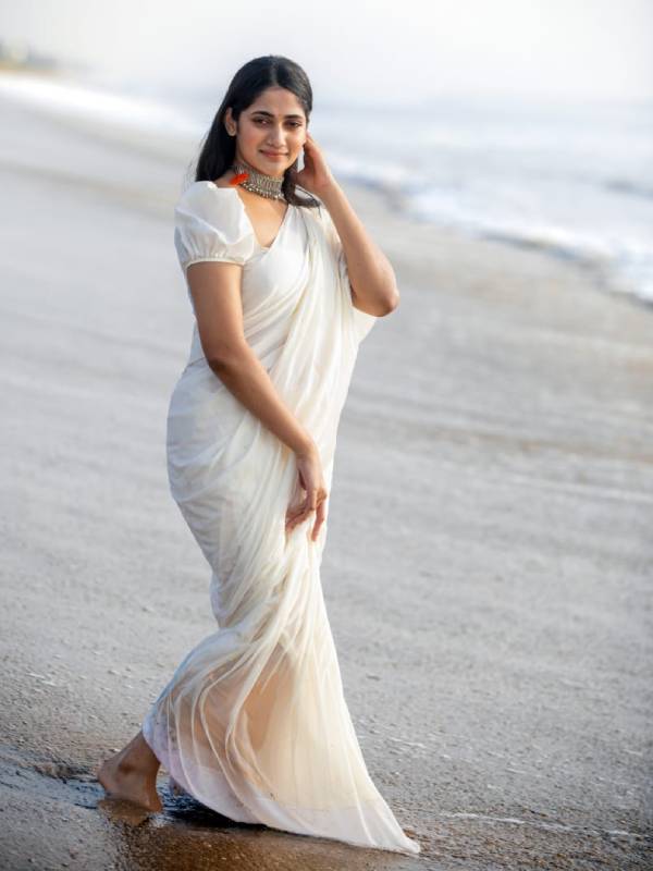 ஏஞ்சல் வந்தாளே