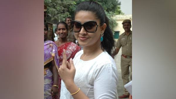 நடிகை ஸ்நேகா