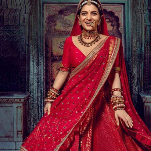 கொண்டாடுகிறீர்கள்.. 