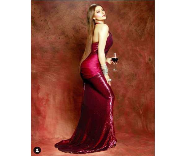 கையில் சரக்குடன் 