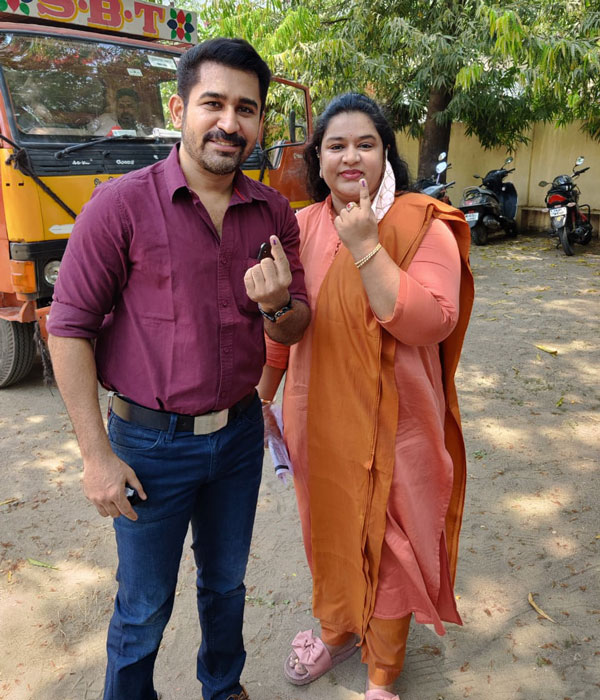 ஓட்டுப் போட்ட விஜய் ஆண்டனி