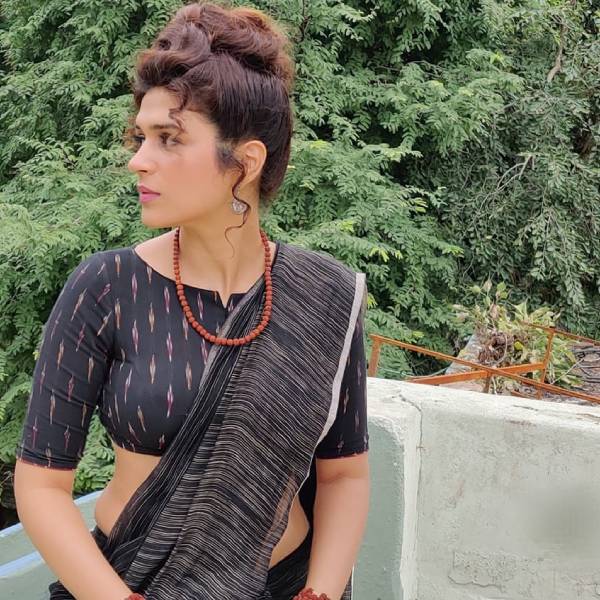 தெலுங்கில் அறிமுகம்