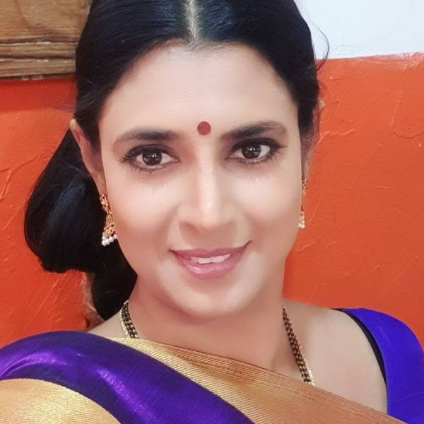 குத்து விளக்காக