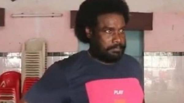 ஆதிவாசி அடக்கி வாசி