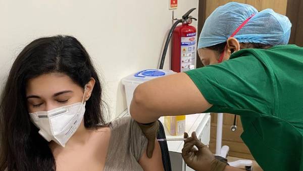 தடுப்பூசி போடும் பணி மும்முரம்