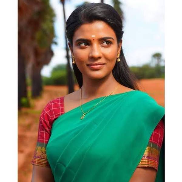 தயங்காமல் நடித்து