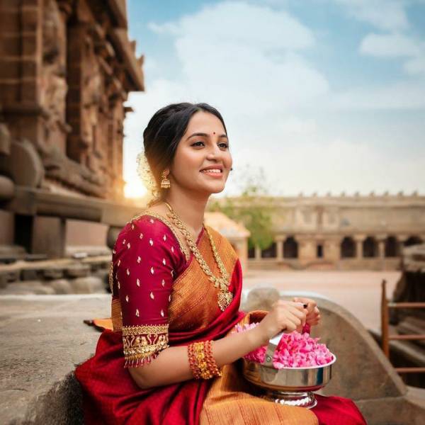 சுதா கொங்கரா இயக்கியிருந்தார் சுதா கொங்கரா இயக்கியிருந்தார்