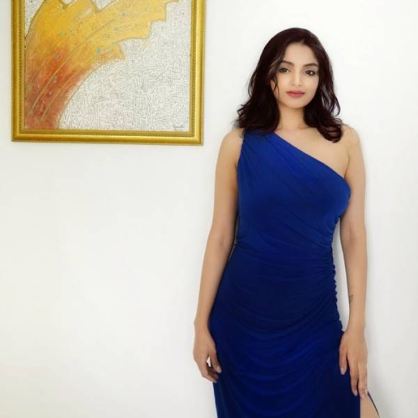 உயர்ந்து இருங்கள்