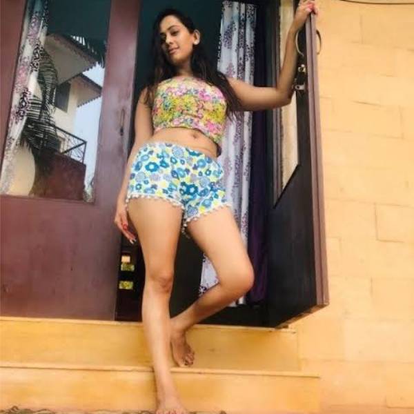 சிறப்புத் தோற்றத்தில் சிறப்புத் தோற்றத்தில்