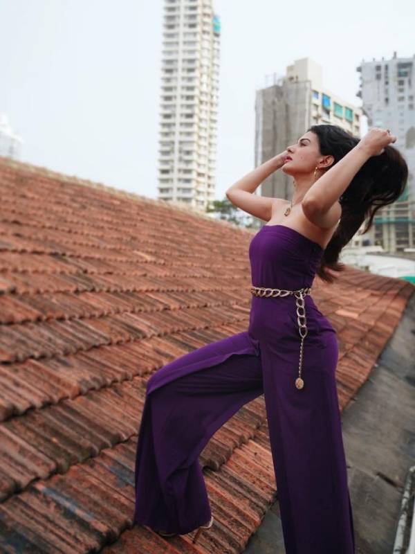 செக்ஸி லுக்கில்