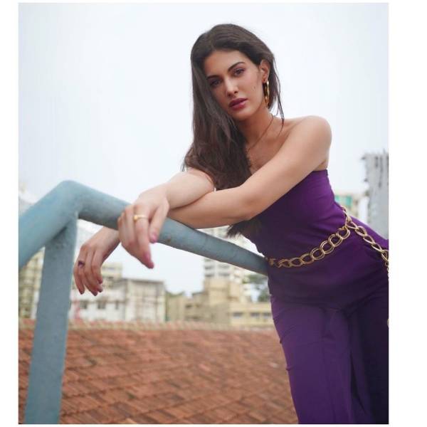 ஸ்ட்ராப்லெஸ் ஜம்ப் சூட்