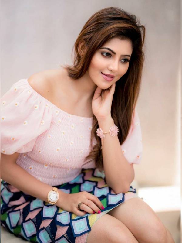 குட்டை பாவாடை