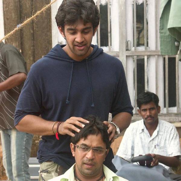 நினைவுகளை பகிர்ந்து.. 