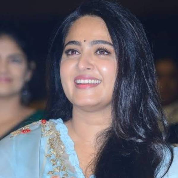 'மிஸ் ஷெட்டி -மிஸ்டர் பாலிஷெட்டி 