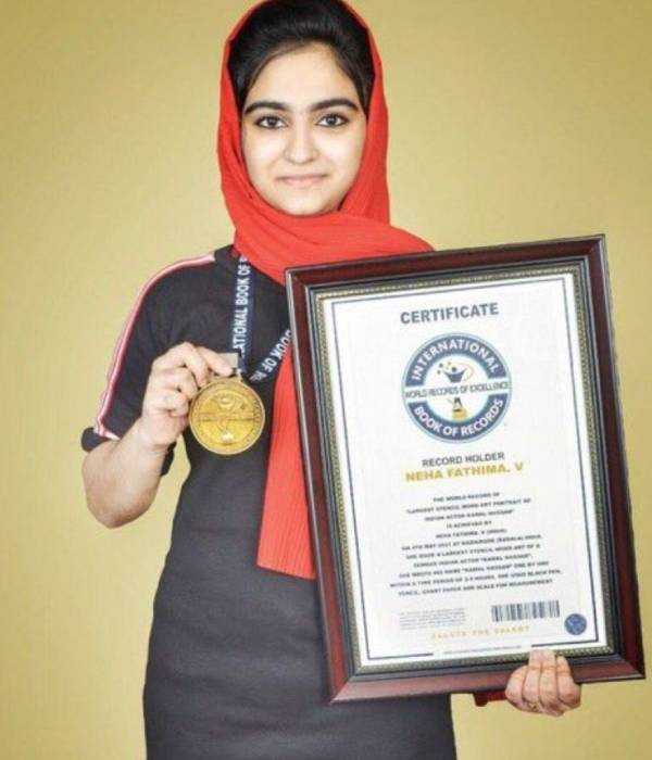 பெயரை வைத்து ஓவியம் 