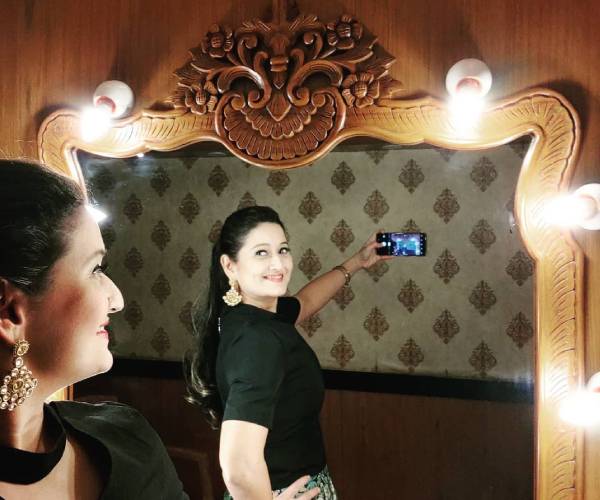 மிரர் செல்பி