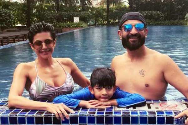 பிரபலங்கள் இரங்கல்