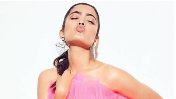 ஏராளமான ரசிகர்கள்