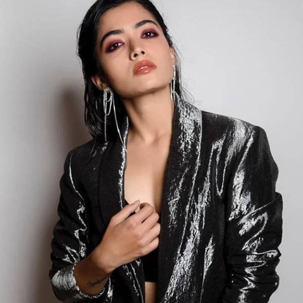 வழிநெடுகிலும் விசாரித்து