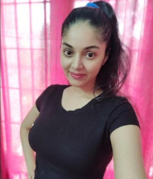 ரசிகர்கள் மத்தியில்.. ரசிகர்கள் மத்தியில்..