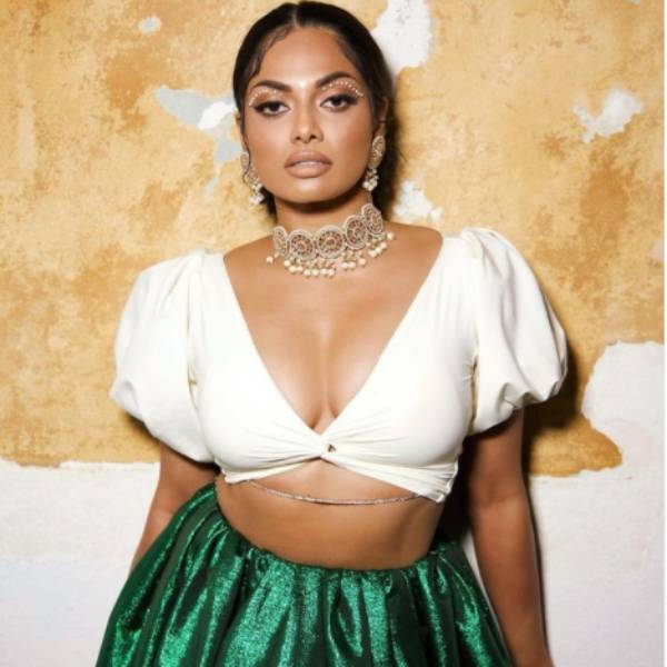 கன்னாபின்னா மேக்கப்