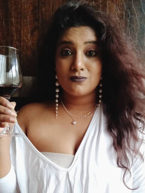 வேறு மாதிரி கேப்ஷன்ஸ் 