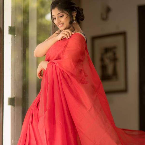 மாடல் அழகி 