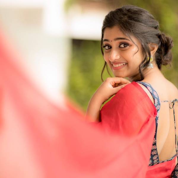 நெகட்டிவ் கேரக்டர்கள் 