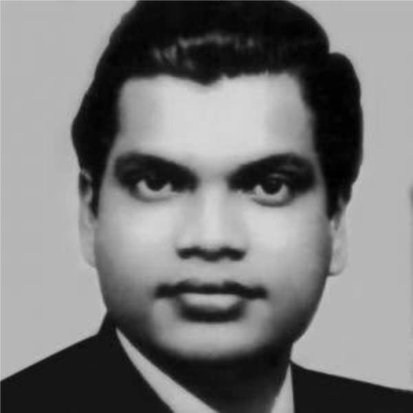 வாய்ப்புகளையும் தவிர்த்தார் வாய்ப்புகளையும் தவிர்த்தார்