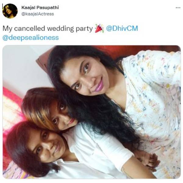 தோழிகளுடன் பார்ட்டி