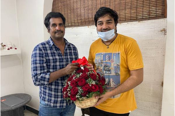 காசேதான் கடவுளடா ரீமேக் 