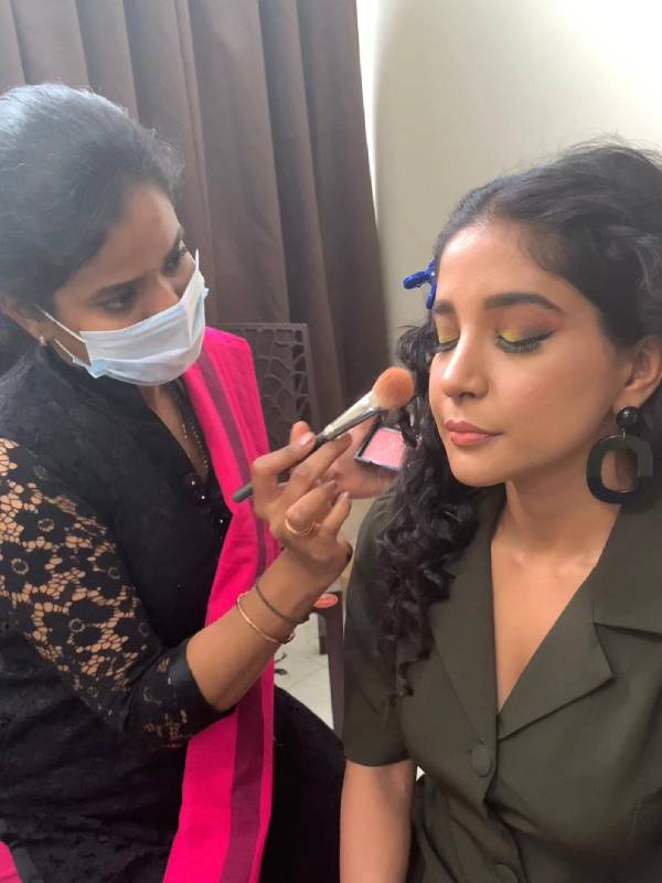 இளம் நடிகைகளுக்கு