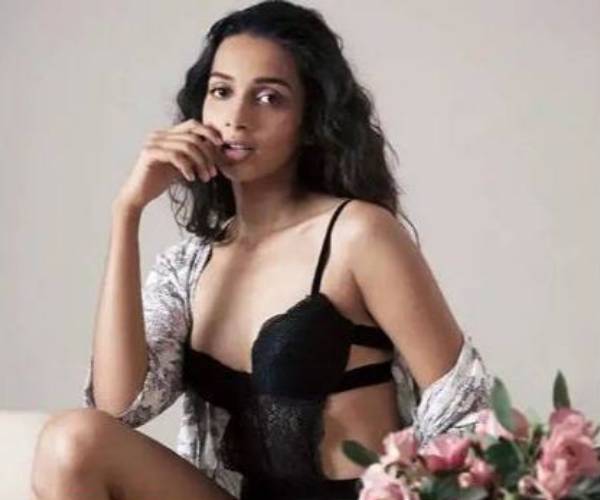 மோனோகினி போன்ற உடை மோனோகினி போன்ற உடை