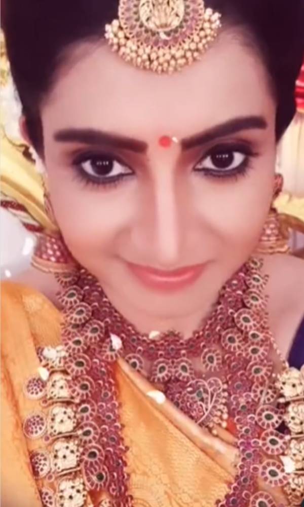 கண்ணழகி சுஜிதா