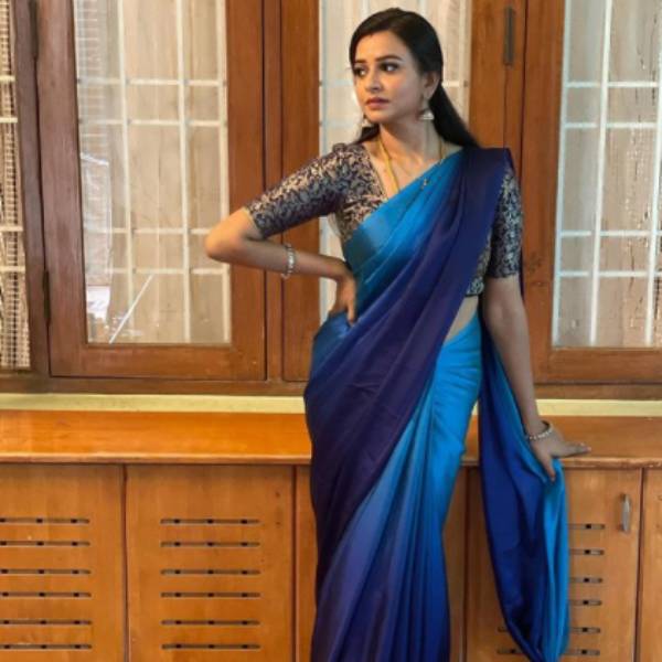 அழகு மயில்