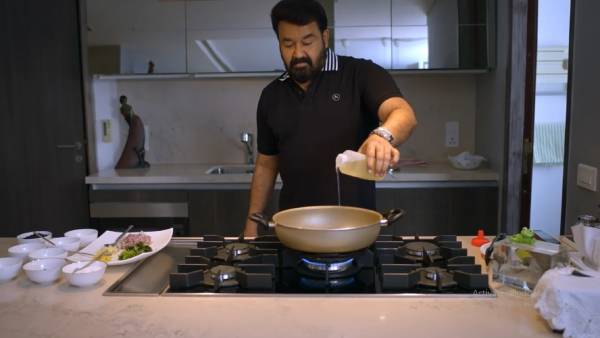 மனைவிக்கும் மகனுக்கும் மனைவிக்கும் மகனுக்கும்