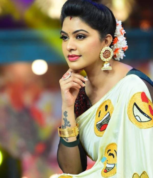 புடவை போட்டோ 