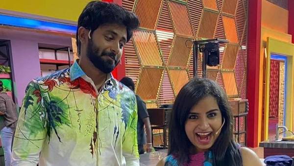 ஷிவாங்கி வரணும்