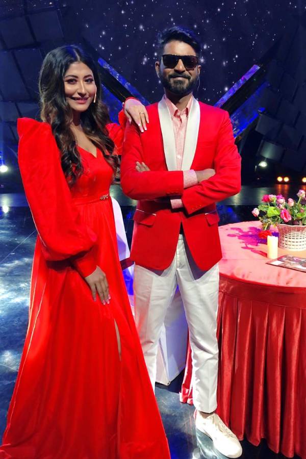 நடன நிகழ்ச்சிகளும் உண்டு 