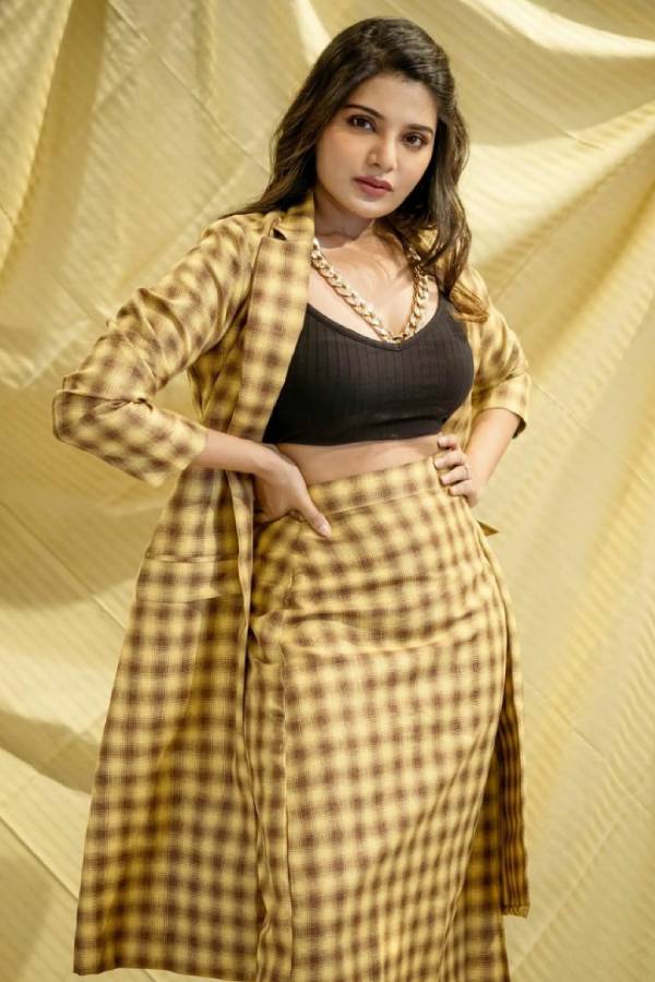 ரொமான்ஸ் காட்சிகளில் 