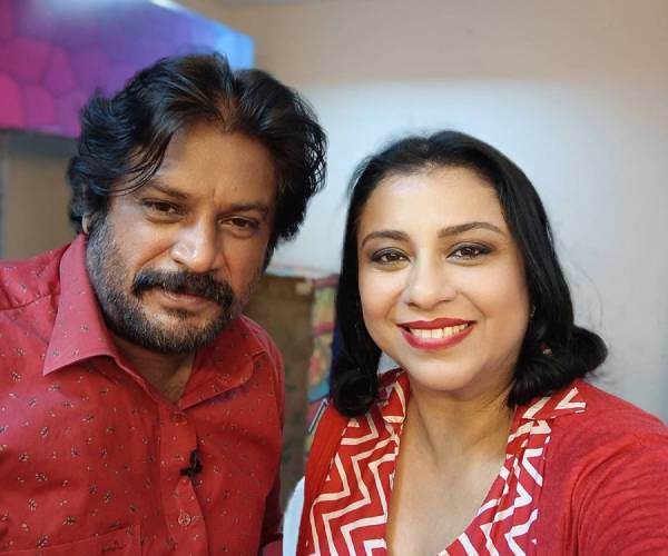 பெத்த தாயை அடிக்கிறீயா..