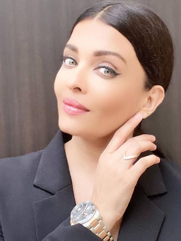 காஸ்ட்லி வாட்ச்