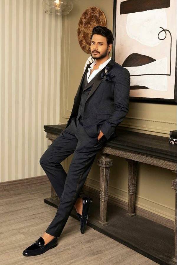 நட்பேதுணை