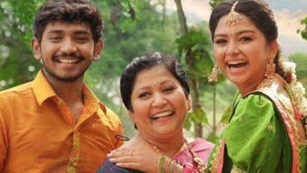 அம்மாவுடன் அம்மாவுடன்