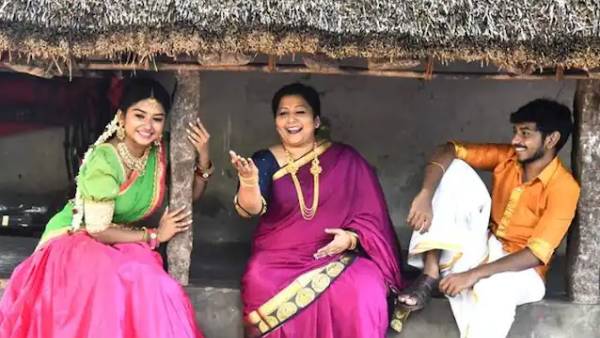 அம்மாவுடன் இணைந்து